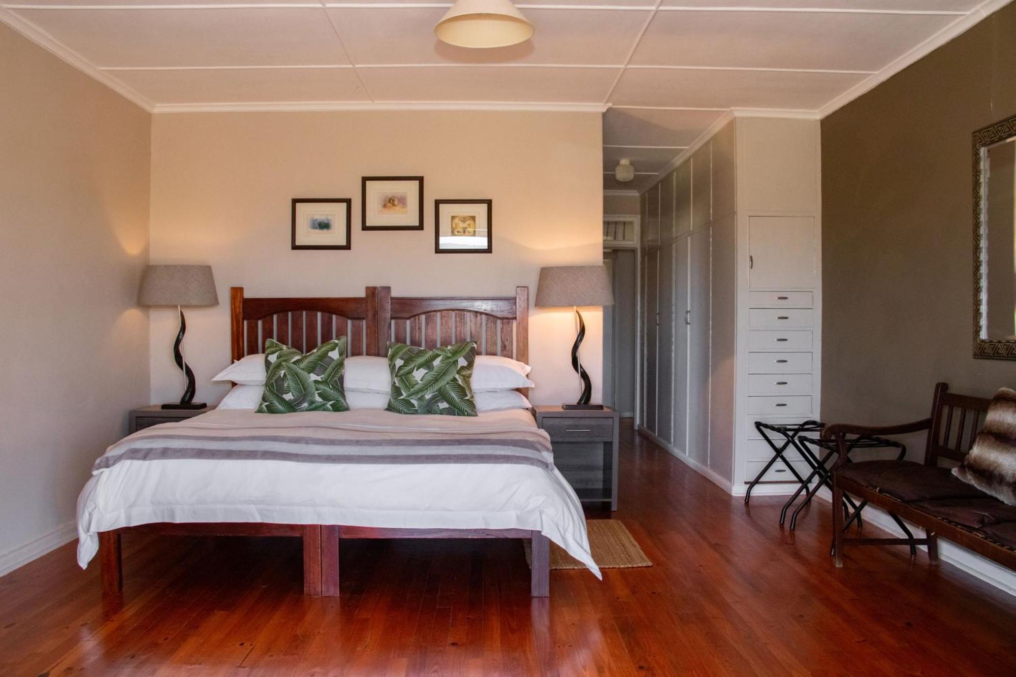 The Ranch House At African Safari Lodge Grahamstown Exterior photo